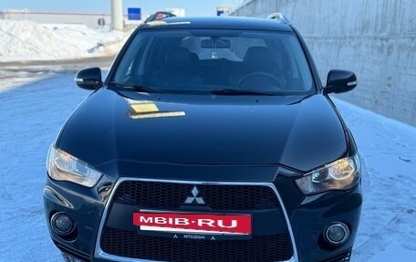 Mitsubishi Outlander III рестайлинг 3, 2010 год, 945 000 рублей, 36 фотография