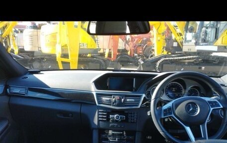 Mercedes-Benz E-Класс, 2012 год, 1 800 000 рублей, 13 фотография