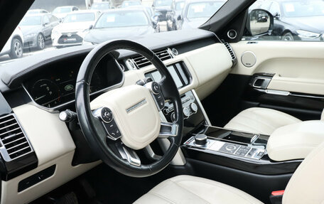 Land Rover Range Rover IV рестайлинг, 2016 год, 3 995 000 рублей, 13 фотография