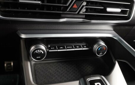 Geely Coolray I, 2021 год, 1 699 000 рублей, 13 фотография