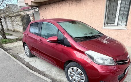 Toyota Yaris III рестайлинг, 2012 год, 1 250 000 рублей, 3 фотография