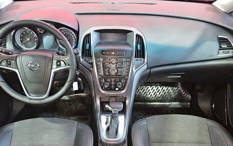 Opel Astra J, 2011 год, 675 000 рублей, 9 фотография