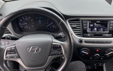 Hyundai Solaris II рестайлинг, 2017 год, 1 300 000 рублей, 11 фотография