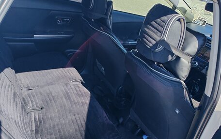 Toyota Prius Alpha I (ZVW40/41), 2014 год, 1 500 000 рублей, 8 фотография