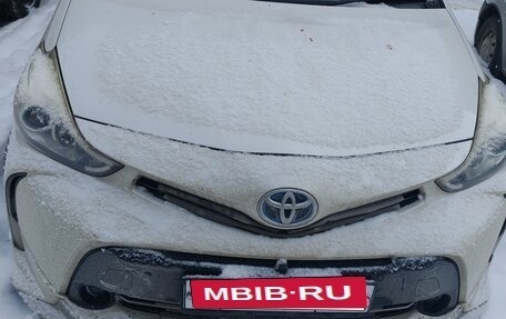 Toyota Prius Alpha I (ZVW40/41), 2014 год, 1 500 000 рублей, 4 фотография