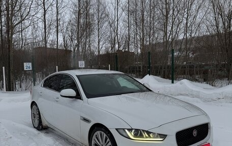 Jaguar XE I рестайлинг, 2015 год, 1 290 000 рублей, 2 фотография