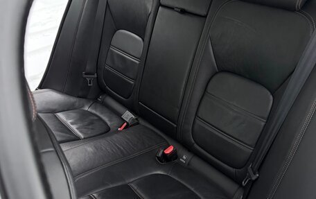 Jaguar XE I рестайлинг, 2015 год, 1 290 000 рублей, 9 фотография