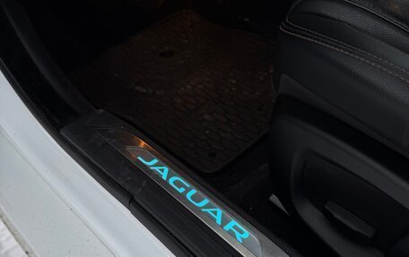 Jaguar XE I рестайлинг, 2015 год, 1 290 000 рублей, 11 фотография