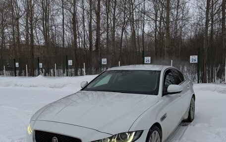 Jaguar XE I рестайлинг, 2015 год, 1 290 000 рублей, 5 фотография