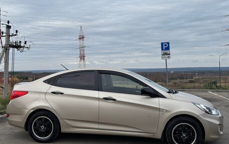 Hyundai Solaris II рестайлинг, 2012 год, 550 000 рублей, 3 фотография