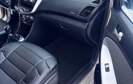 Hyundai Solaris II рестайлинг, 2012 год, 550 000 рублей, 10 фотография