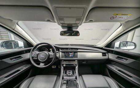 Jaguar XF II, 2016 год, 1 947 000 рублей, 13 фотография