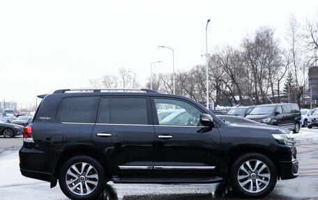 Toyota Land Cruiser 200, 2017 год, 6 400 000 рублей, 4 фотография