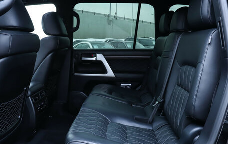 Toyota Land Cruiser 200, 2017 год, 6 400 000 рублей, 10 фотография