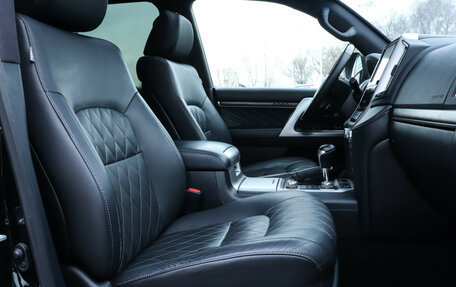 Toyota Land Cruiser 200, 2017 год, 6 400 000 рублей, 14 фотография