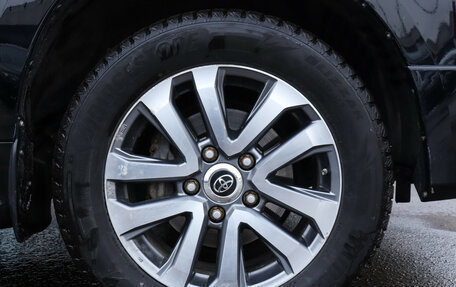 Toyota Land Cruiser 200, 2017 год, 6 400 000 рублей, 25 фотография