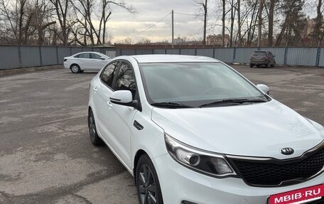 KIA Rio III рестайлинг, 2016 год, 1 050 000 рублей, 2 фотография