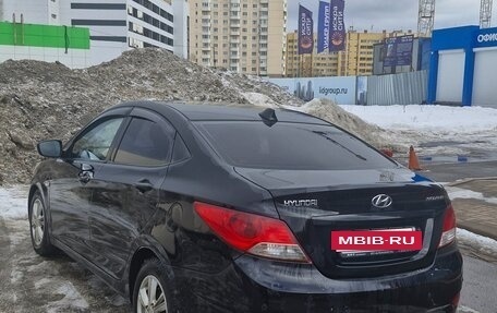 Hyundai Solaris II рестайлинг, 2012 год, 900 000 рублей, 12 фотография