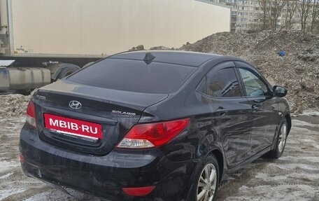 Hyundai Solaris II рестайлинг, 2012 год, 900 000 рублей, 11 фотография