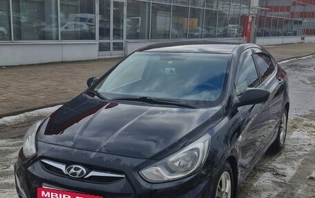 Hyundai Solaris II рестайлинг, 2012 год, 900 000 рублей, 13 фотография