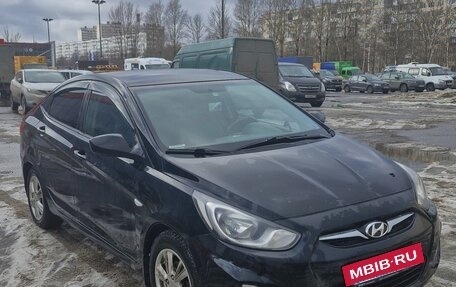 Hyundai Solaris II рестайлинг, 2012 год, 900 000 рублей, 17 фотография