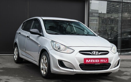 Hyundai Solaris II рестайлинг, 2013 год, 555 000 рублей, 3 фотография