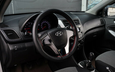 Hyundai Solaris II рестайлинг, 2013 год, 555 000 рублей, 11 фотография
