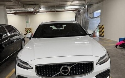 Volvo V60 Cross Country II, 2020 год, 3 800 000 рублей, 1 фотография