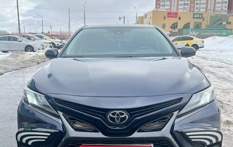 Toyota Camry, 2020 год, 3 000 000 рублей, 1 фотография