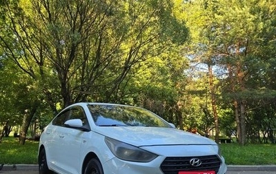 Hyundai Solaris II рестайлинг, 2018 год, 685 000 рублей, 1 фотография
