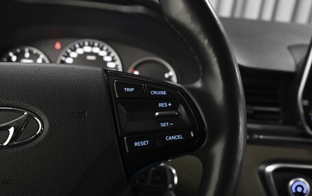 Hyundai Grand Starex Grand Starex I рестайлинг 2, 2020 год, 4 230 000 рублей, 23 фотография