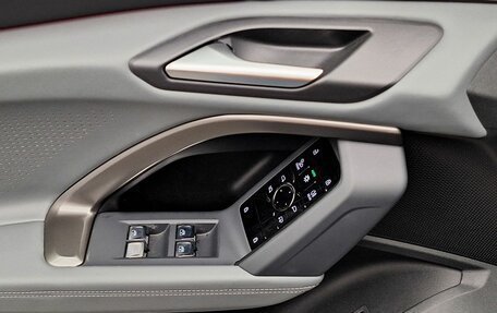 Audi Q5, 2025 год, 14 фотография