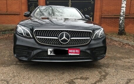 Mercedes-Benz E-Класс, 2018 год, 2 000 000 рублей, 1 фотография