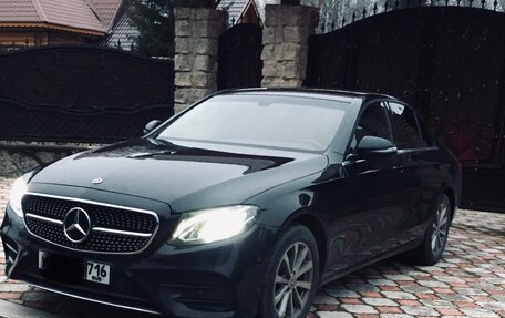 Mercedes-Benz E-Класс, 2018 год, 2 000 000 рублей, 4 фотография