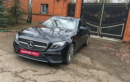 Mercedes-Benz E-Класс, 2018 год, 2 000 000 рублей, 2 фотография