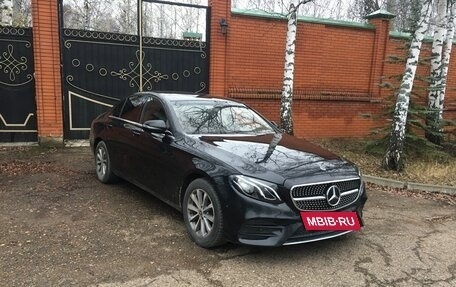 Mercedes-Benz E-Класс, 2018 год, 2 000 000 рублей, 3 фотография