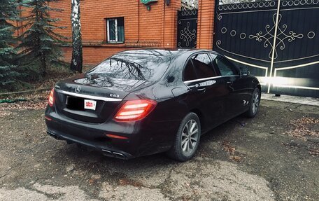 Mercedes-Benz E-Класс, 2018 год, 2 000 000 рублей, 10 фотография