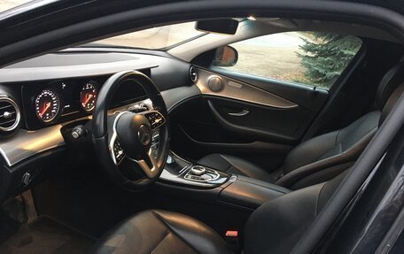 Mercedes-Benz E-Класс, 2018 год, 2 000 000 рублей, 12 фотография