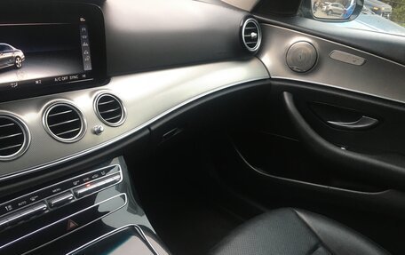 Mercedes-Benz E-Класс, 2018 год, 2 000 000 рублей, 17 фотография