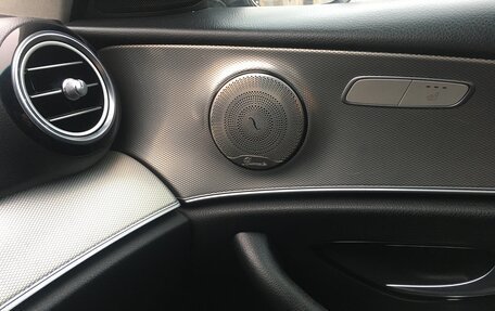 Mercedes-Benz E-Класс, 2018 год, 2 000 000 рублей, 18 фотография