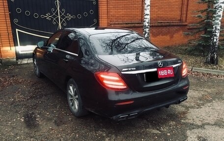 Mercedes-Benz E-Класс, 2018 год, 2 000 000 рублей, 11 фотография