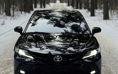 Toyota Camry, 2019 год, 2 300 000 рублей, 1 фотография