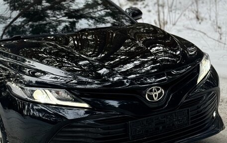Toyota Camry, 2019 год, 2 300 000 рублей, 4 фотография