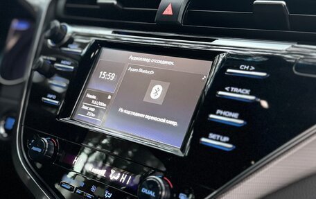 Toyota Camry, 2019 год, 2 300 000 рублей, 11 фотография