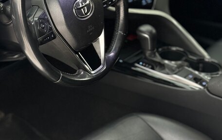 Toyota Camry, 2019 год, 2 300 000 рублей, 9 фотография