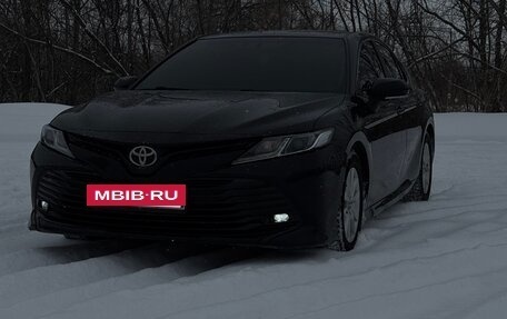 Toyota Camry, 2019 год, 2 300 000 рублей, 13 фотография