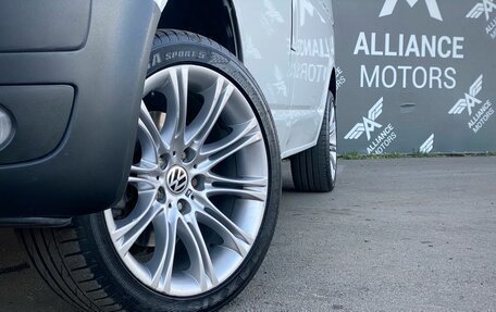 Volkswagen Caravelle T5, 2013 год, 1 950 000 рублей, 10 фотография