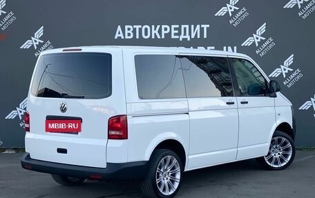 Volkswagen Caravelle T5, 2013 год, 1 950 000 рублей, 8 фотография