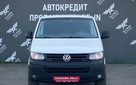 Volkswagen Caravelle T5, 2013 год, 1 950 000 рублей, 2 фотография