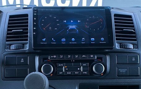 Volkswagen Caravelle T5, 2013 год, 1 950 000 рублей, 22 фотография